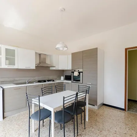 Daire Joivy Family Flat With 3 Balconies, 10 Min To Moneglia