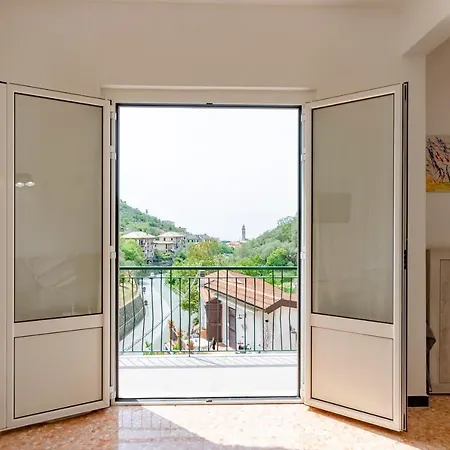 Daire Joivy Family Flat With 3 Balconies, 10 Min To Moneglia