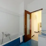 Joivy Family Flat With 3 Balconies, 10 Min To
