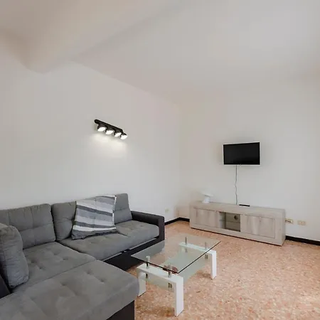 Joivy Family Flat With 3 Balconies, 10 Min To * 莫内利亚