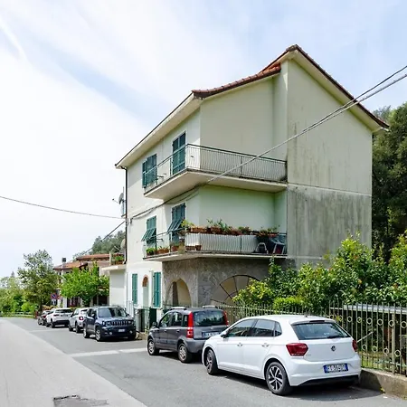 Apartment Joivy Family Flat With 3 Balconies, 10 Min To *
