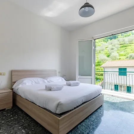 Daire Joivy Family Flat With 3 Balconies, 10 Min To Moneglia
