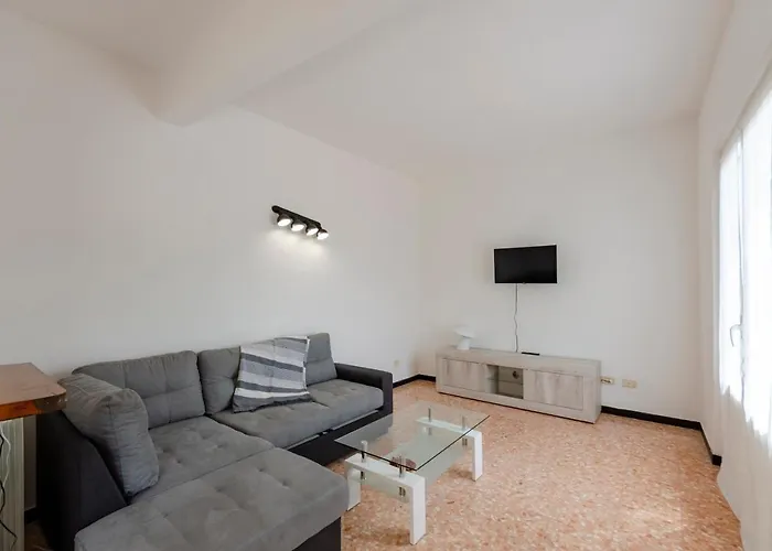 Joivy Family Flat With 3 Balconies, 10 Min To * Moneglia