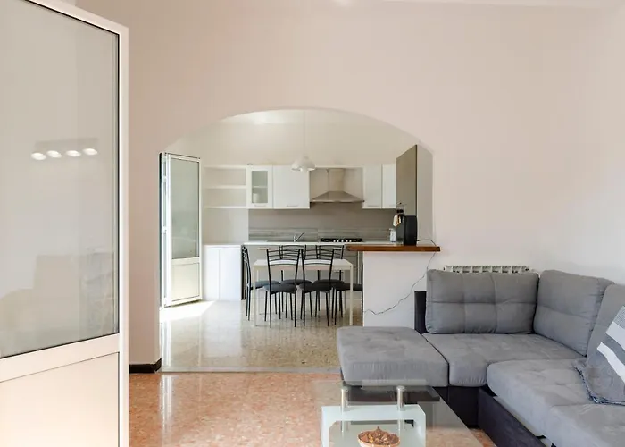 Joivy Family Flat With 3 Balconies, 10 Min To Lägenhet Moneglia