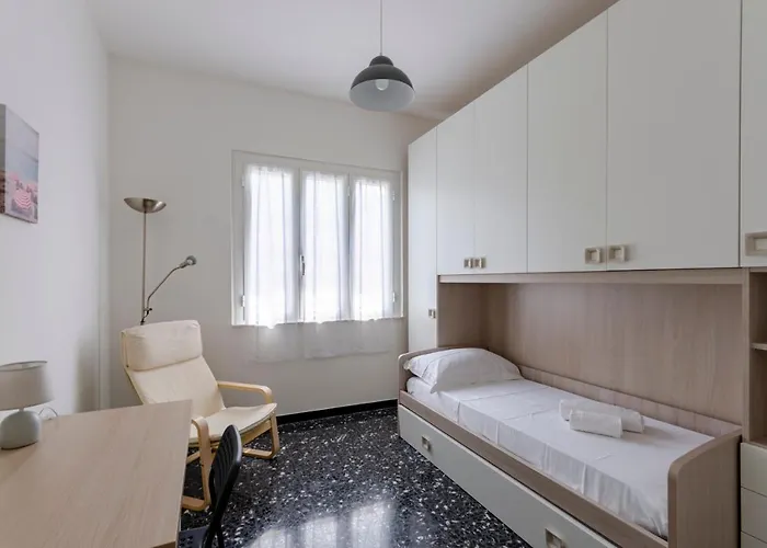 Lägenhet Joivy Family Flat With 3 Balconies, 10 Min To
